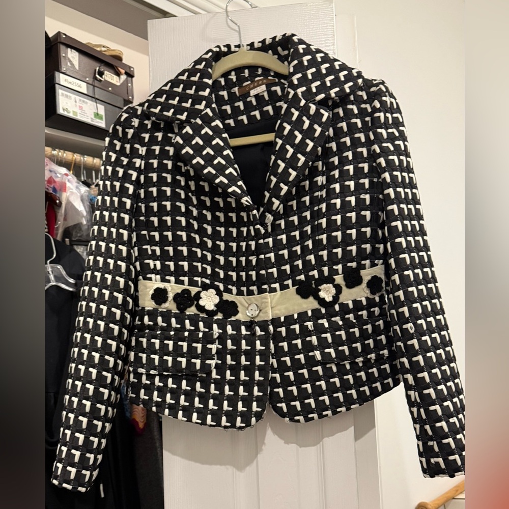 Stylish Black and White Women's Jacket